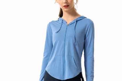 Slim Fit Design High Stretch Full Zipper Sweat-wicking Sports Jacket for Women - Image 2