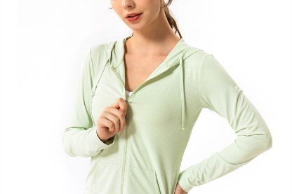 Slim Fit Design High Stretch Full Zipper Sweat-wicking Sports Jacket for Women - Image 3